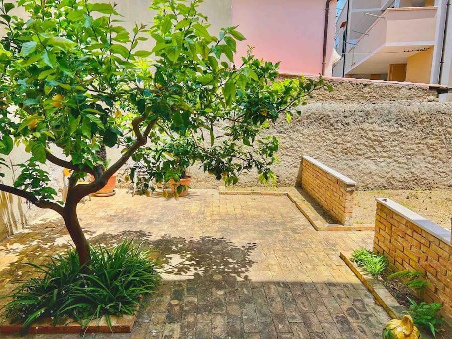 Gemelli House - City Center โตรเปอา ภายนอก รูปภาพ